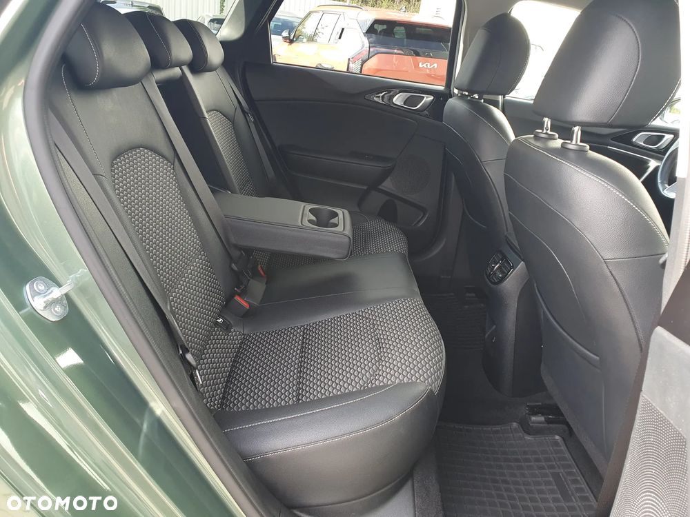 Kia Ceed 1.5 T-GDI Tribute - 24