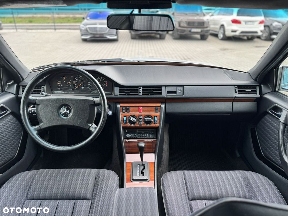 Mercedes-Benz W124 (1984-1993) - 20