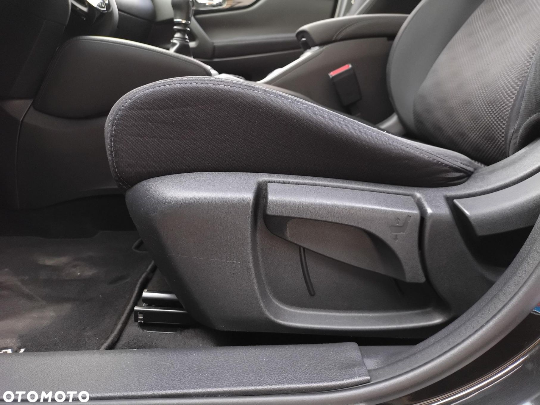 Nissan Qashqai 1.2 DIG-T N-Connecta - 25