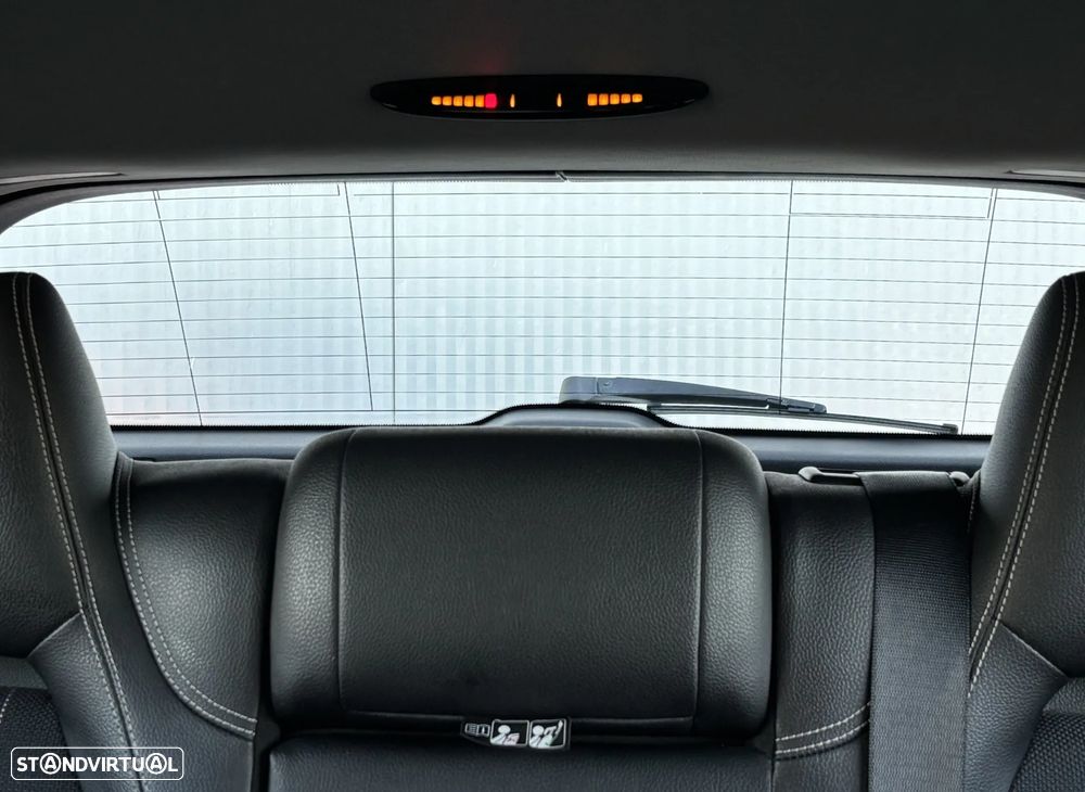 Mercedes-Benz GLA 200 CDi Urban Aut. - 32