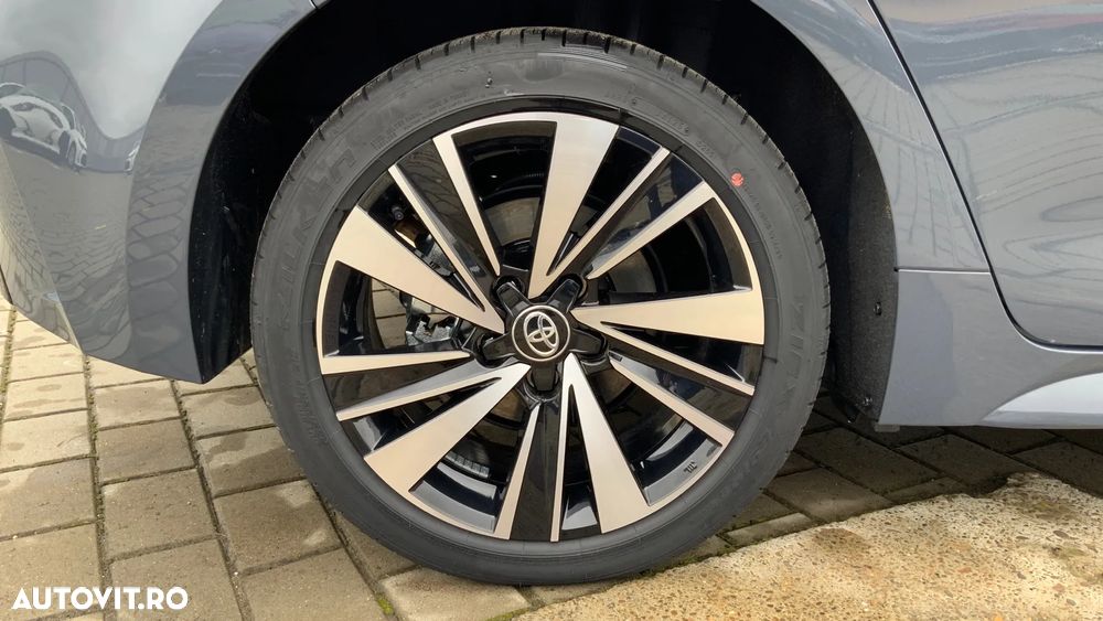 Toyota Corolla 1.8 HEV Dynamic - 32