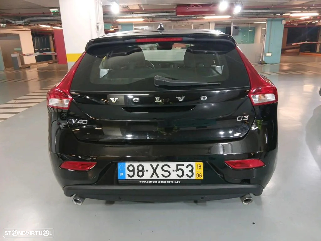 Volvo V40 2.0 D3 Momentum - 6