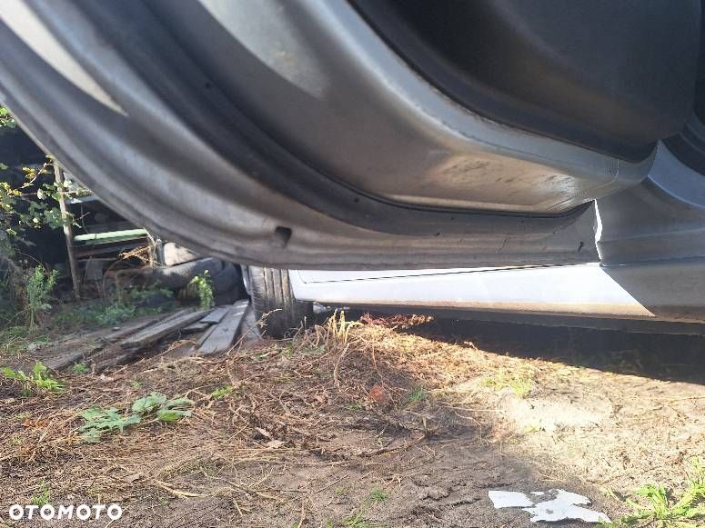 DRZWI KOMPLETNE LEWY TYŁ HONDA FR-V I NH623M 05-09r - 2