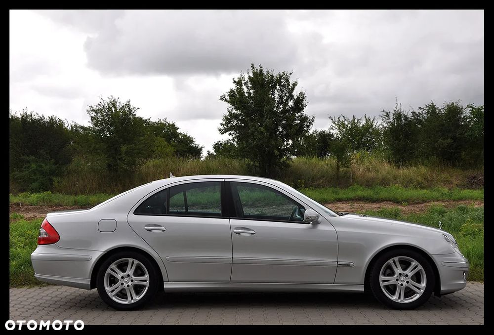 Mercedes-Benz Klasa E 320 CDI 7G-TRONIC Avantgarde - 21