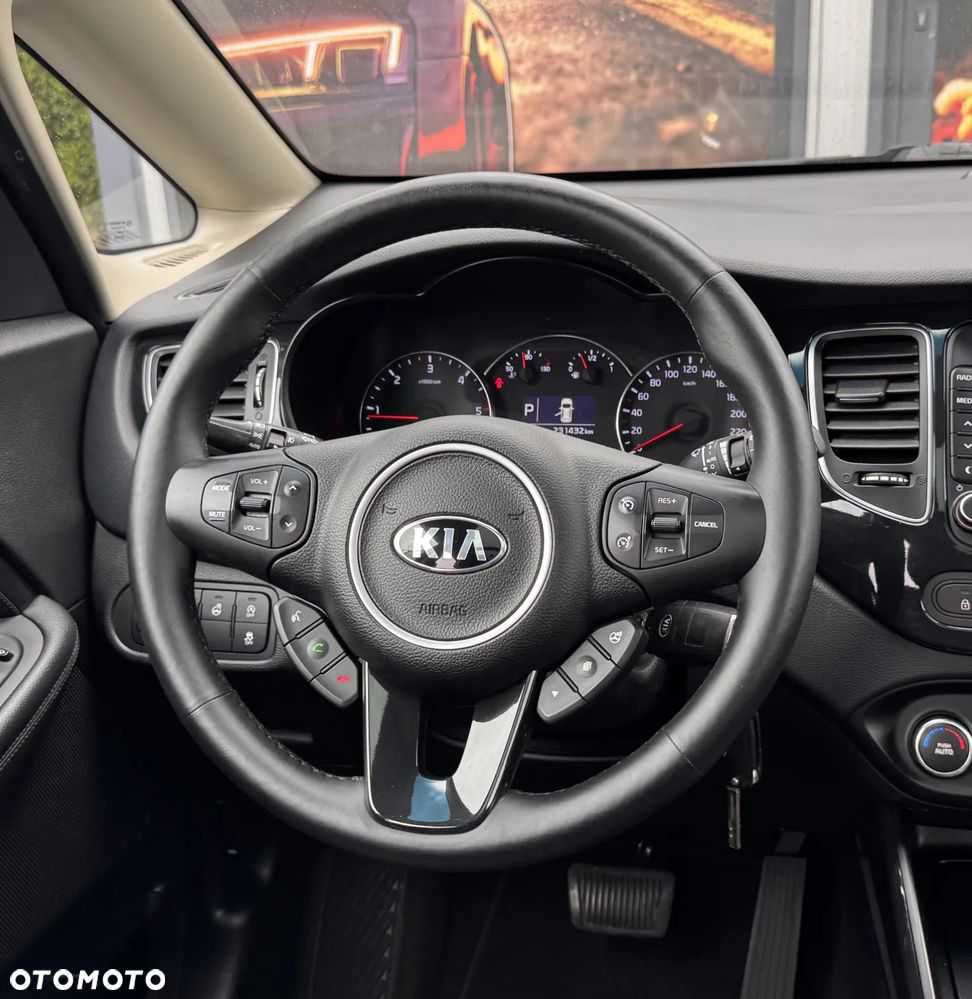 Kia Carens 1.7 CRDi L 7os DCT - 31