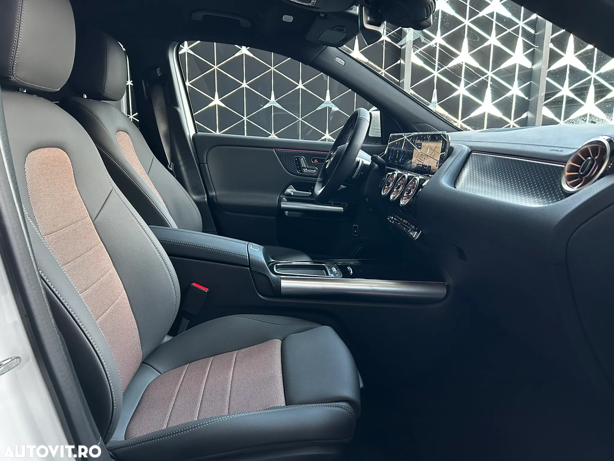 Mercedes-Benz EQA - 15