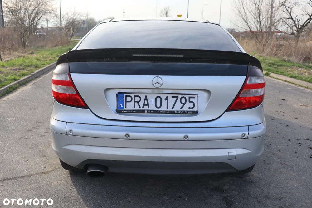 Mercedes-Benz Klasa C 230 Kompressor Sport Edition - 6