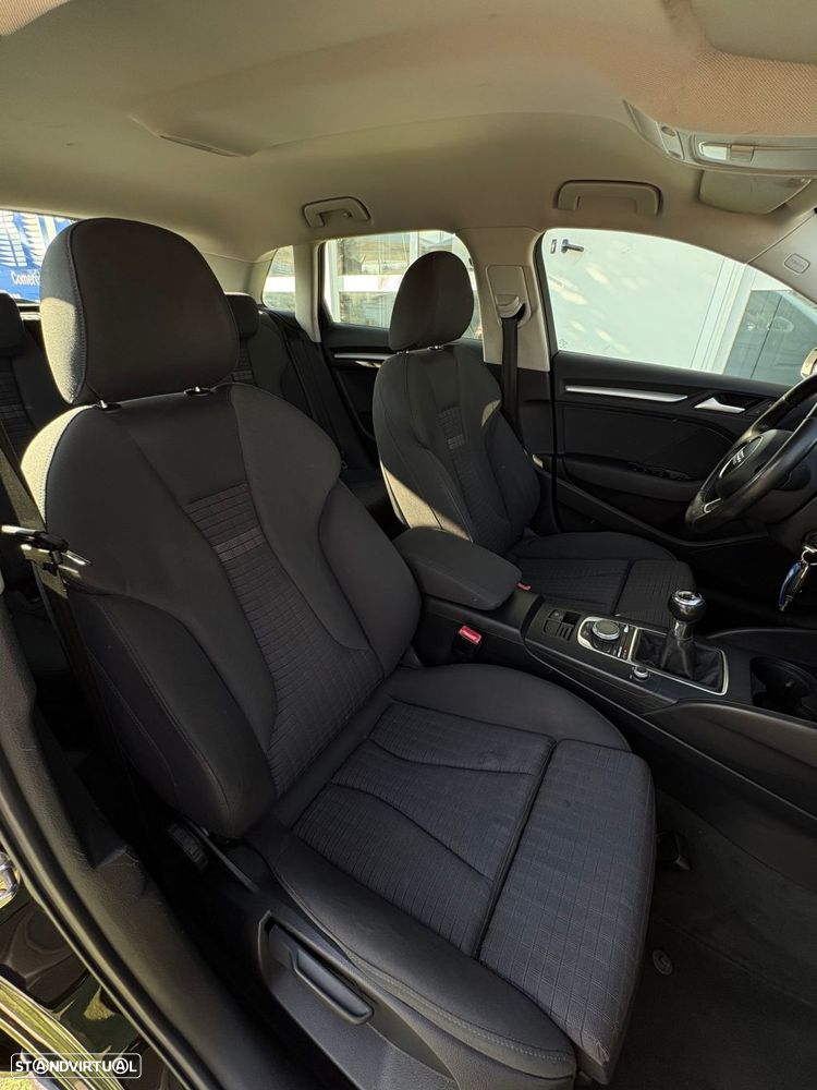 Audi A3 Sportback 1.4 TFSI Ambiente - 13