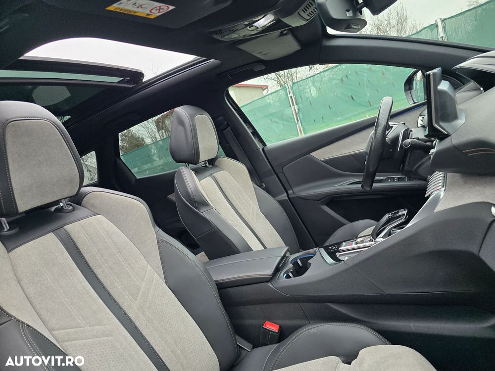 Peugeot 3008 PHEV EAT8 4X4 GT Pack - 11