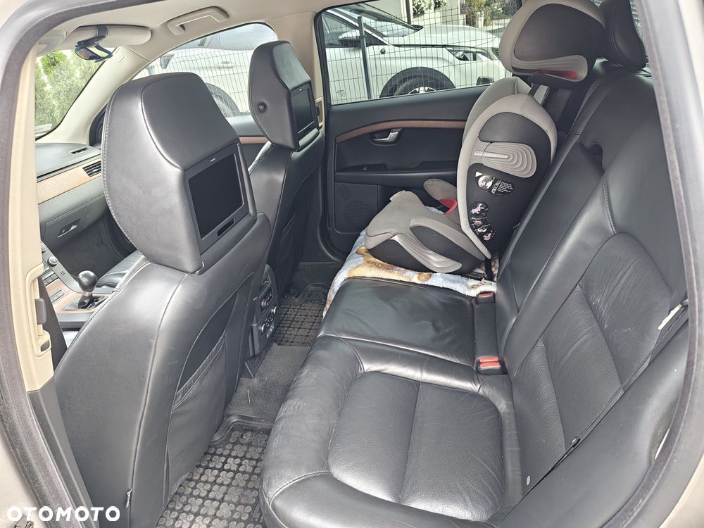 Volvo V70 D5 Summum - 15