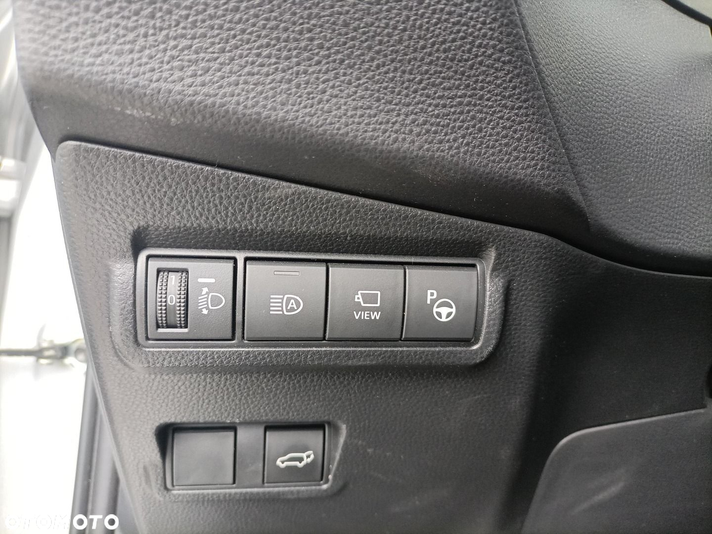 Toyota Corolla Cross - 14