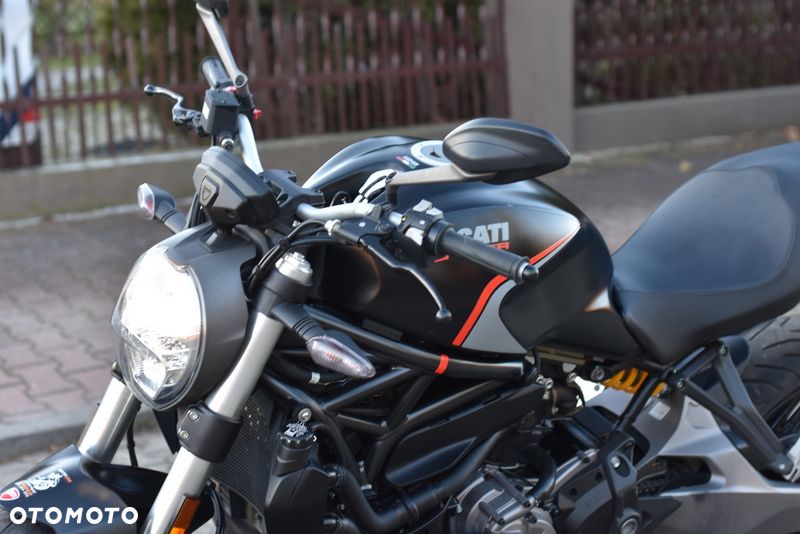 Ducati Monster - 22