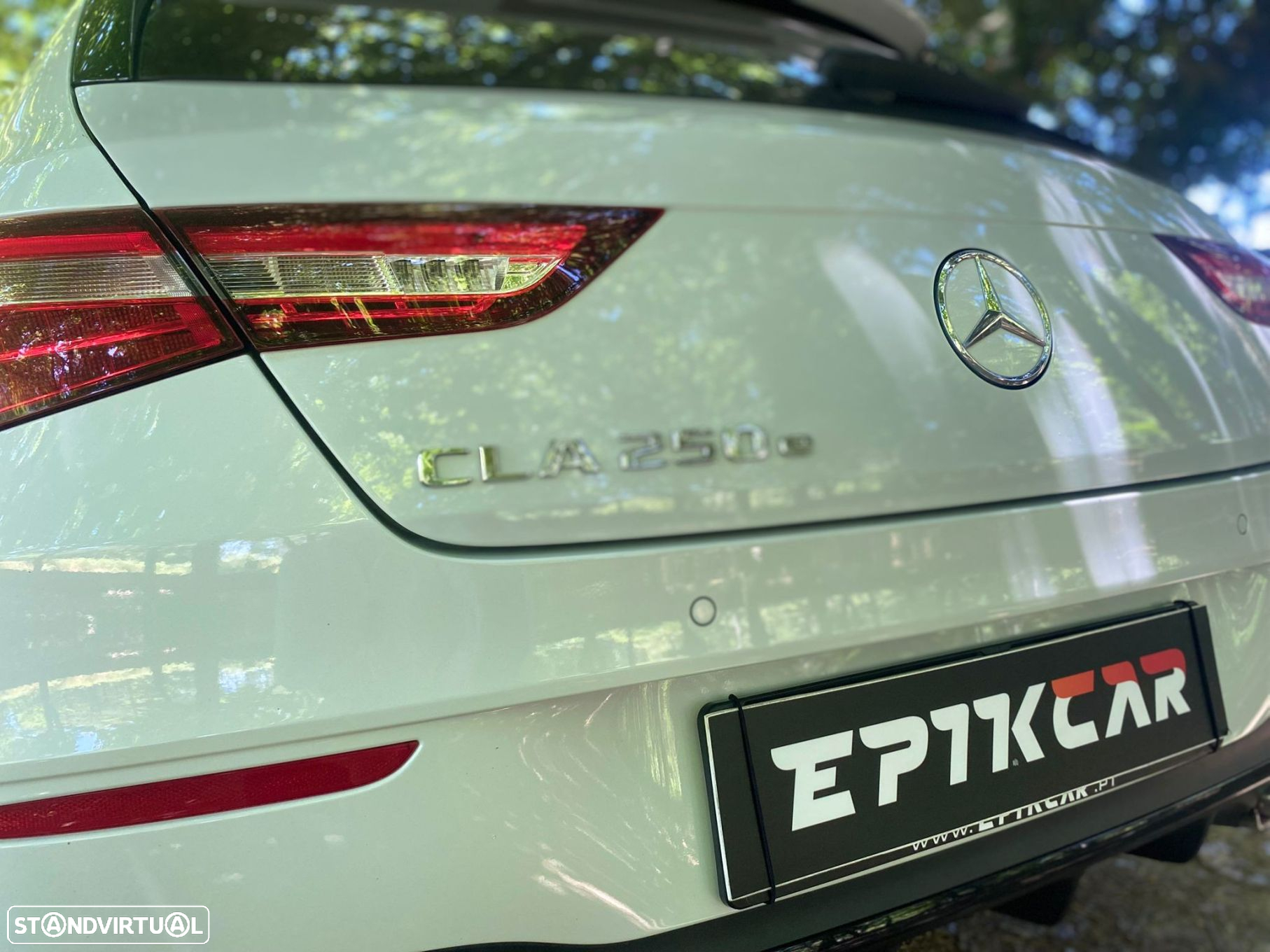 Mercedes-Benz CLA 250 e Shooting Brake AMG Line - 9