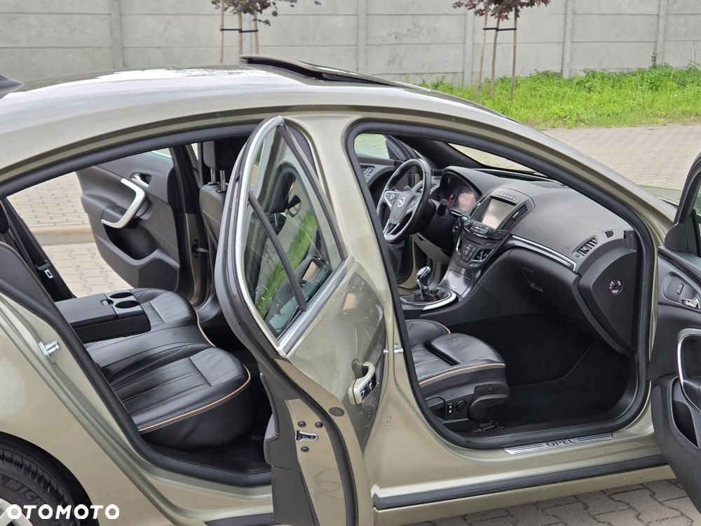 Opel Insignia 2.0 ECOTEC DI Turbo 4x4 ecoFLEX Start/Sto Business Edition - 19