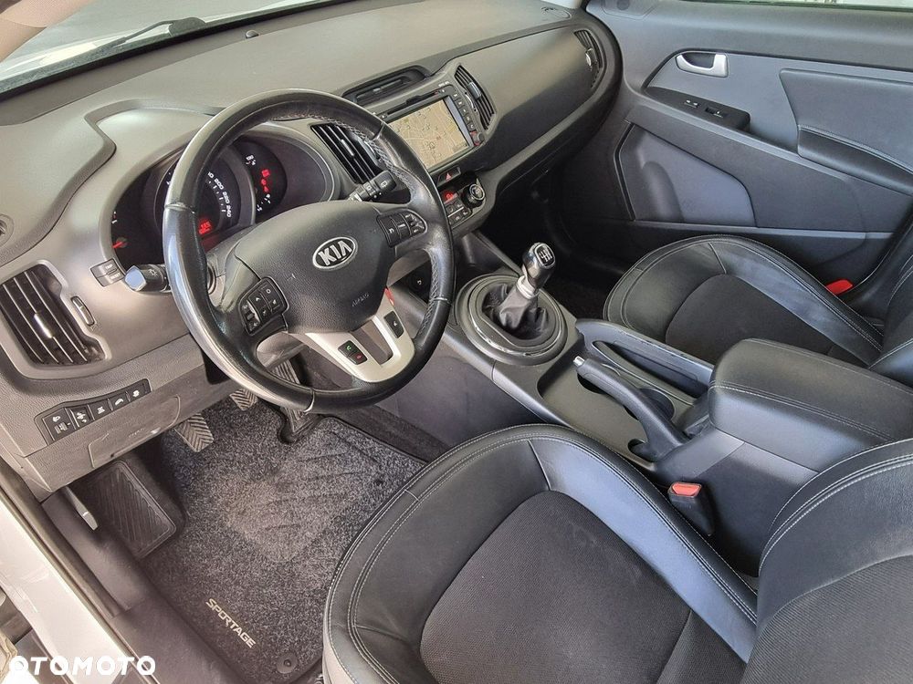 Kia Sportage 2,0 CRDI AWD Spirit - 13