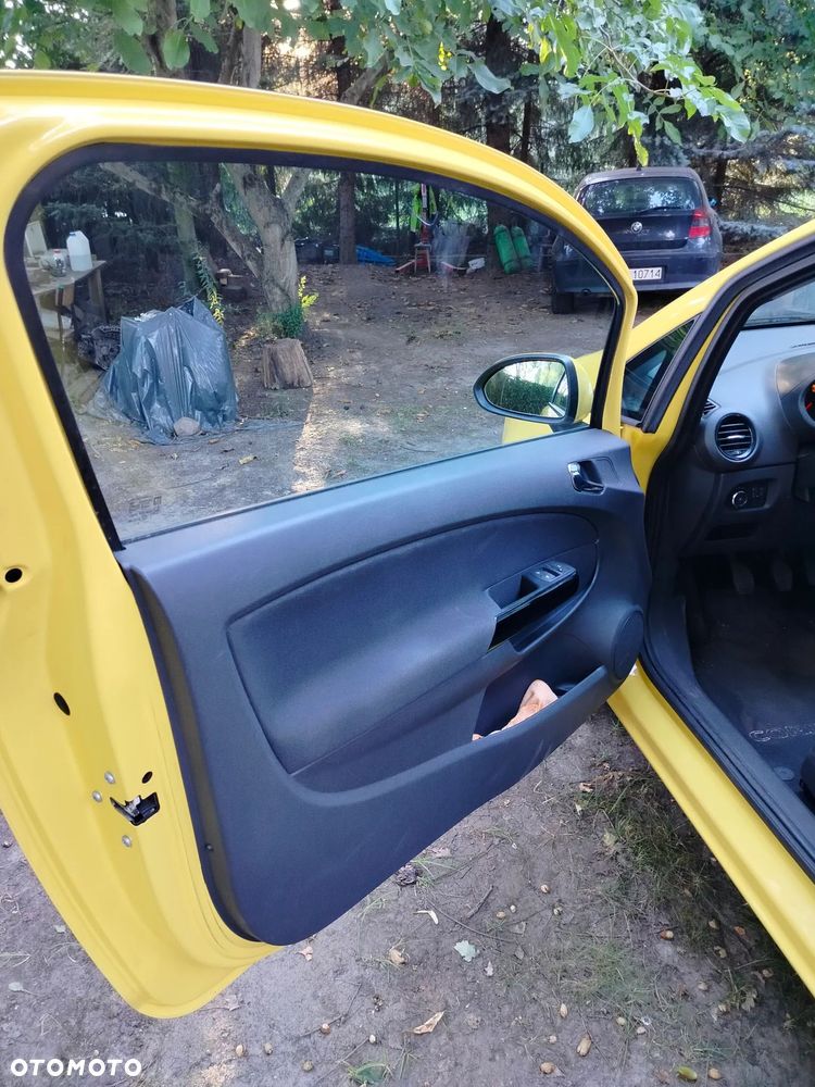 Opel Corsa 1.2 16V - 4