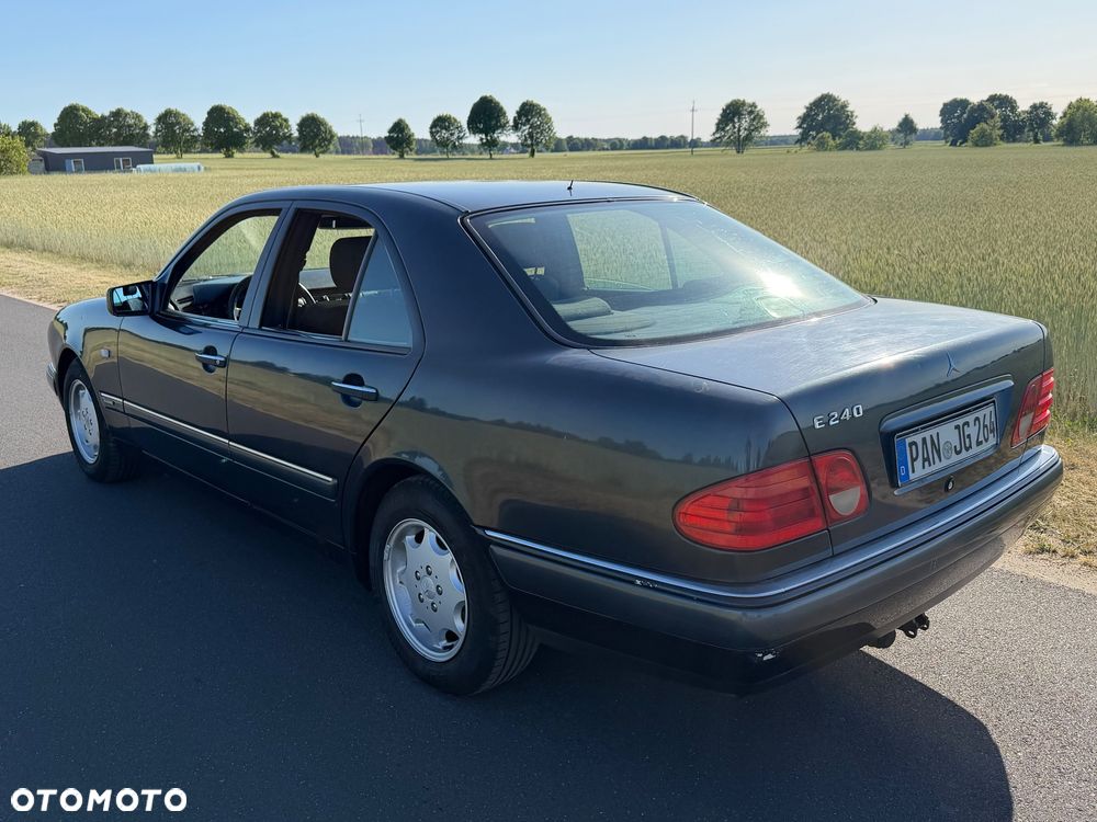 Mercedes-Benz Klasa E - 7