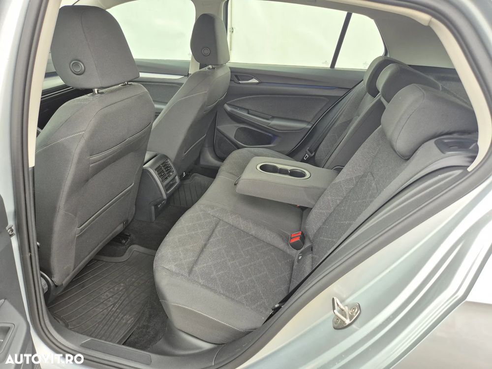 Volkswagen Golf 1.0 eTSI DSG MHEV Life - 13