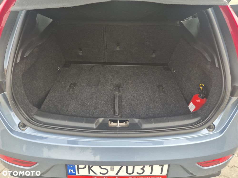 Volvo V40 - 16