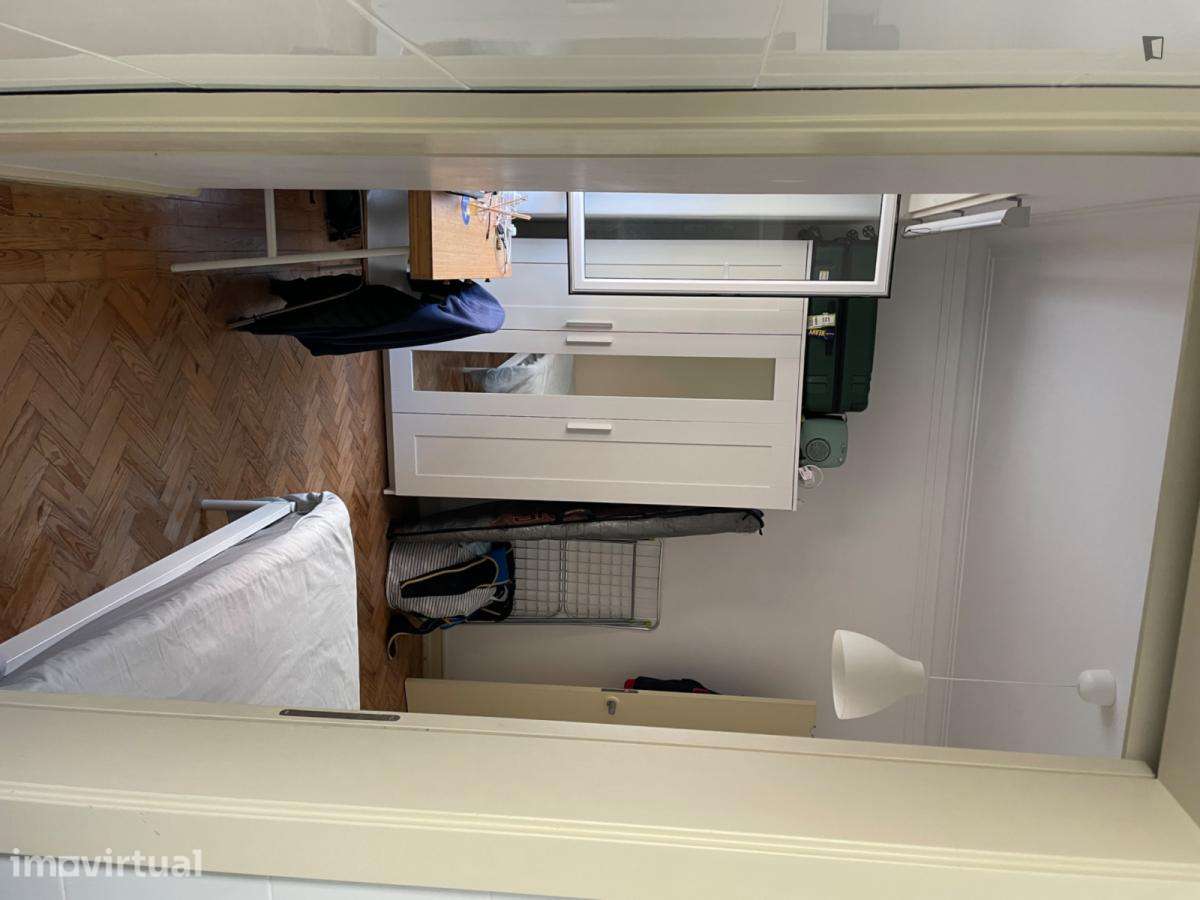 Quarto - localizado em Santa Apolónia Lisbon - Grande imagem: 5/13