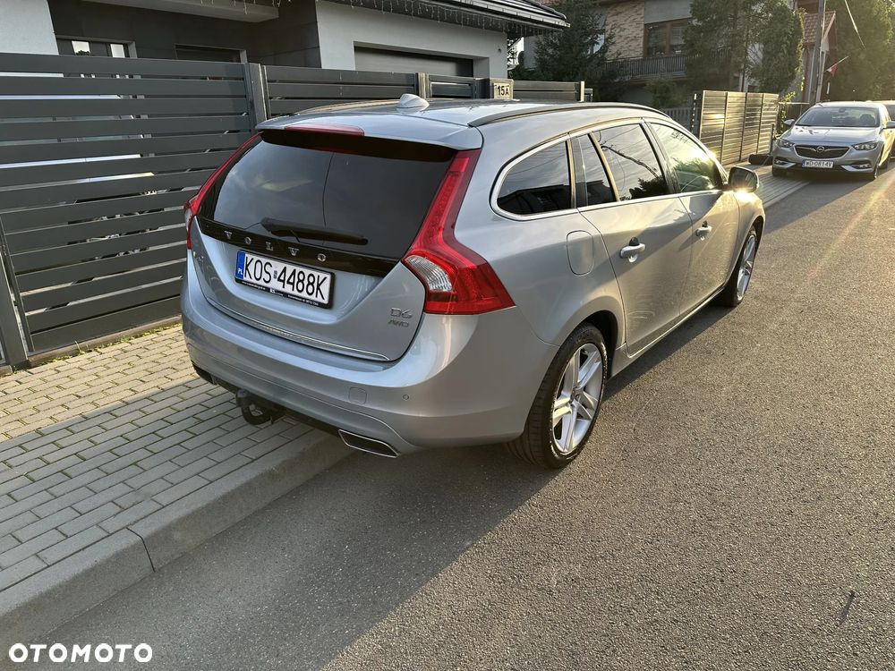 Volvo V60 D6 AWD Plug-in Hybrid Summum - 5