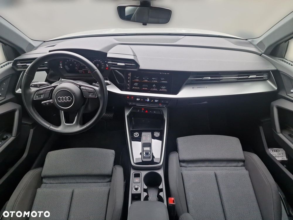 Audi A3 Sportback 35 TFSI S tronic - 11