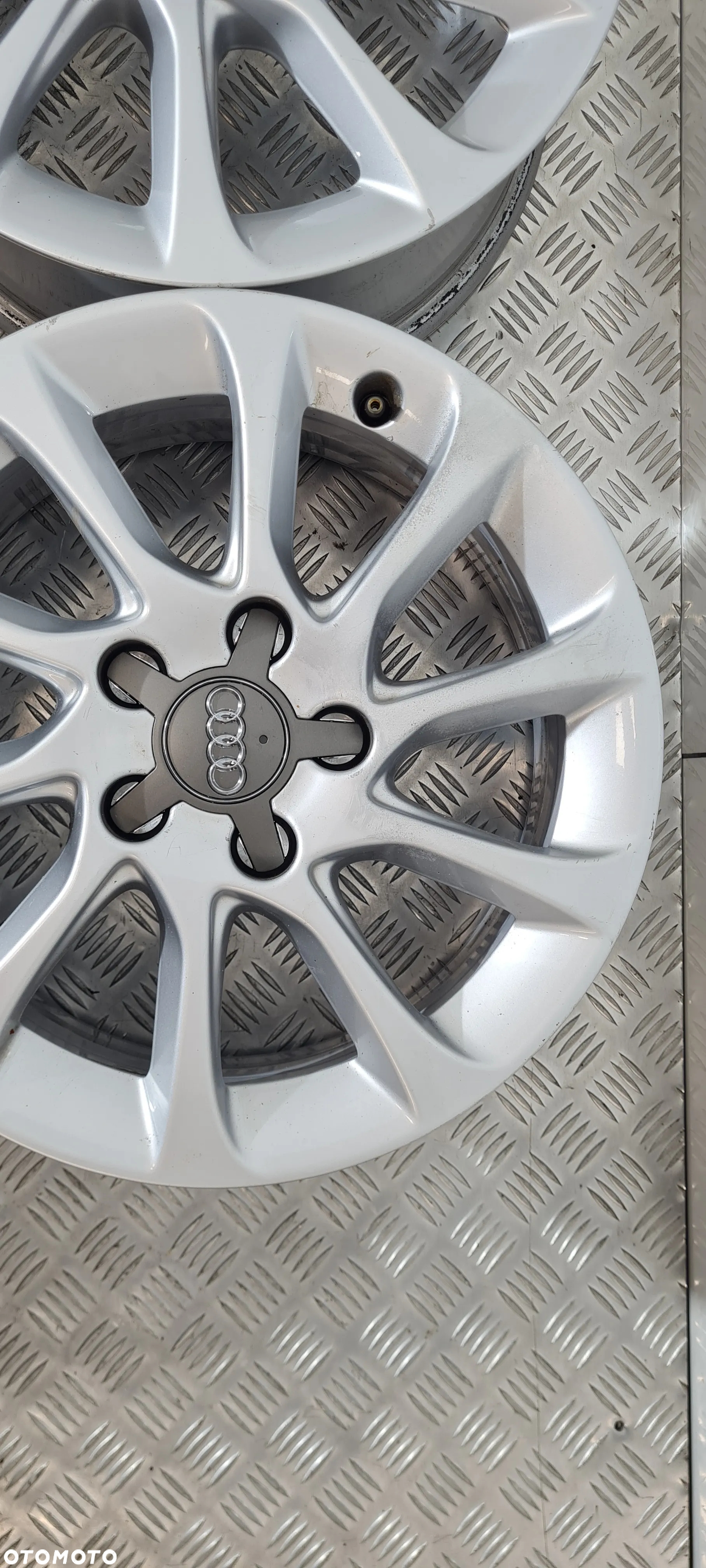 Audi A3 Felgi Aluminiowe 16 8V0601025BM - 9