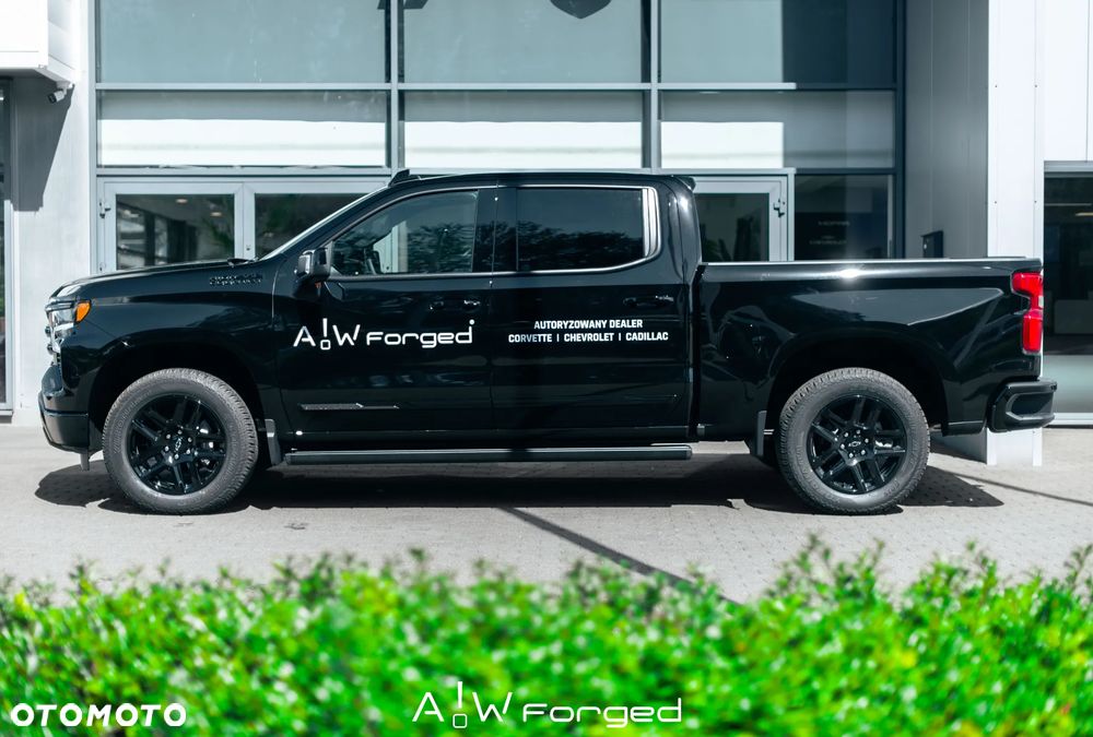 Chevrolet Silverado - 12