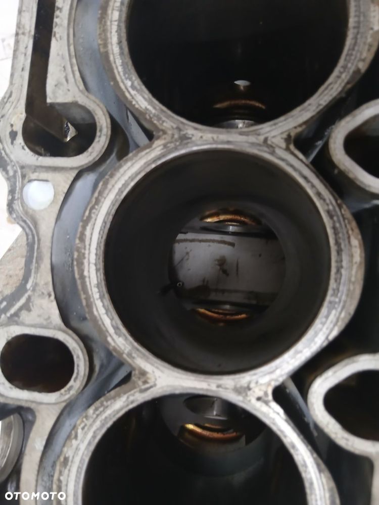 BLOK SILNIKA BMW E90 N43B20A 7558226 - 5