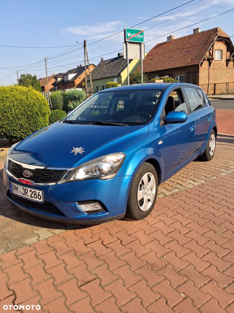 Kia Ceed - 6