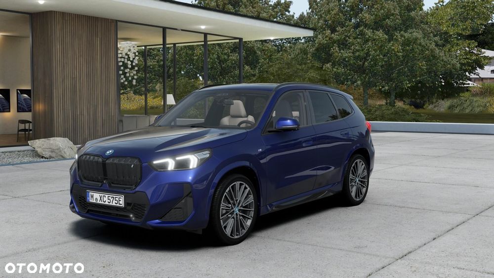 BMW iX1 - 1