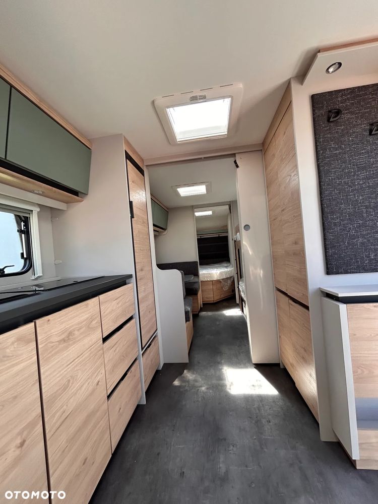 Dethleffs Camper 730 FKR - 11
