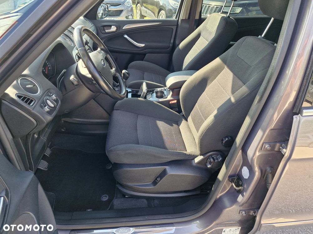 Ford S-Max - 14