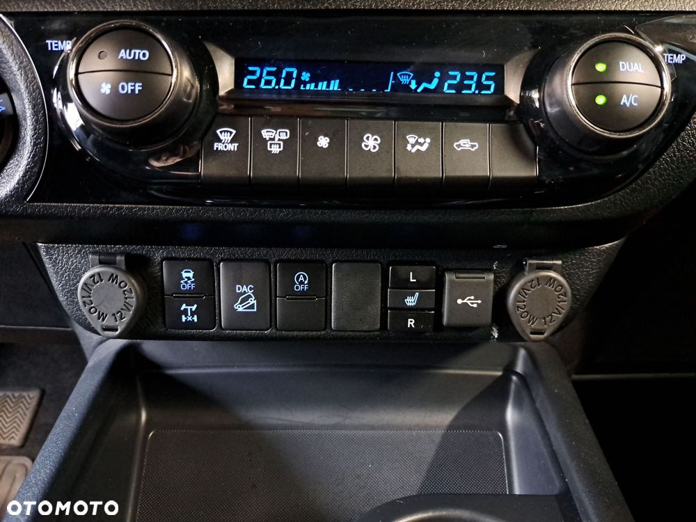 Toyota Hilux - 28