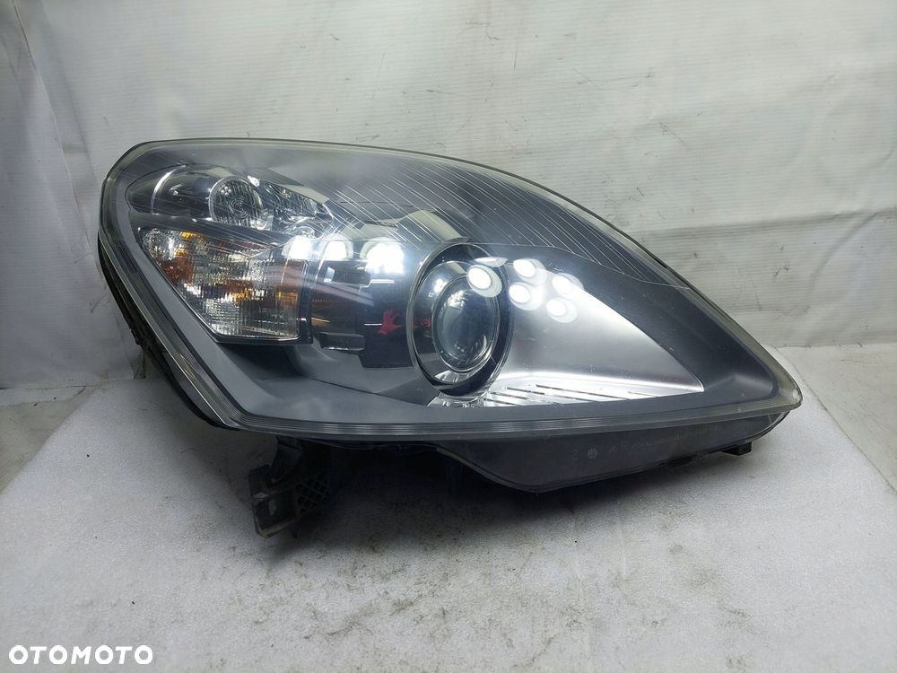Lampa Prawa Przód Przednia Bi-Xenon 13252471Rh 0301214282 Opel Zafira B - 3