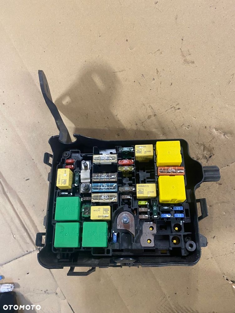 PEUGEOT 208 SKRZYNKA BEZPIECZNIKÓW 452585305 - 2