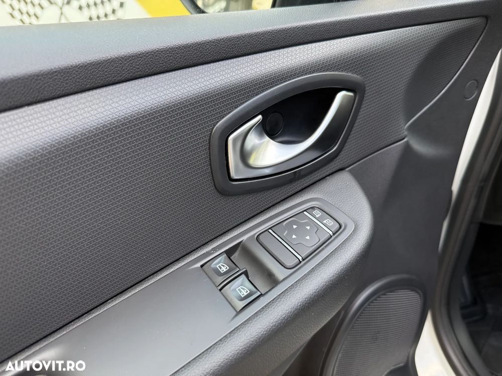 Renault Clio (Energy) TCe 90 Start & Stop LIMITED - 9