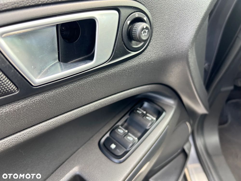Ford EcoSport - 13