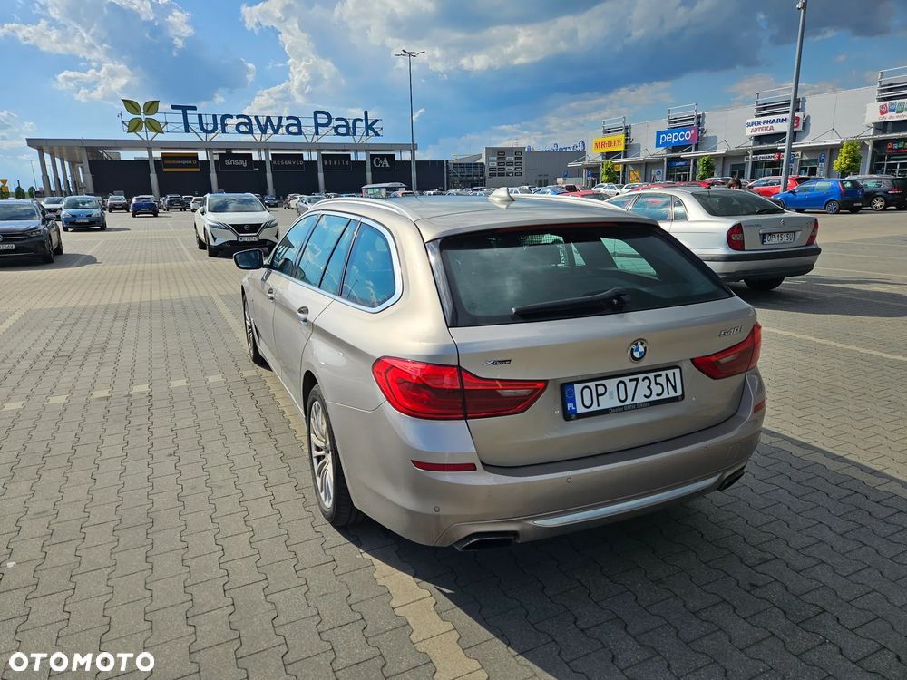 BMW Seria 5 540i xDrive Luxury Line - 4