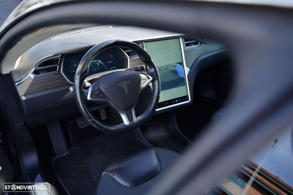 Tesla Model S 85D - 22