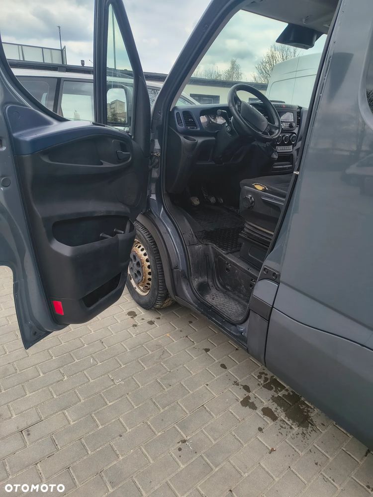 Iveco DAILY 35S18 - 18