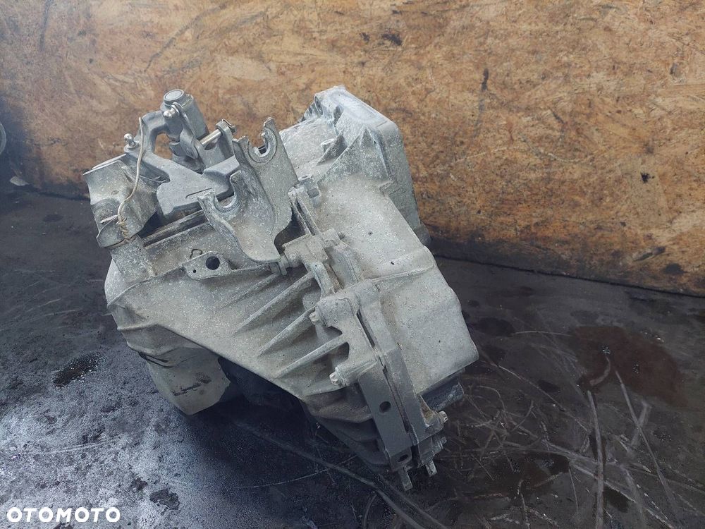 SKRZYNIA BIEGÓW OPEL ASTRA J 2.0 CDTI MANUAL 6 BIEGÓW F40 - 4