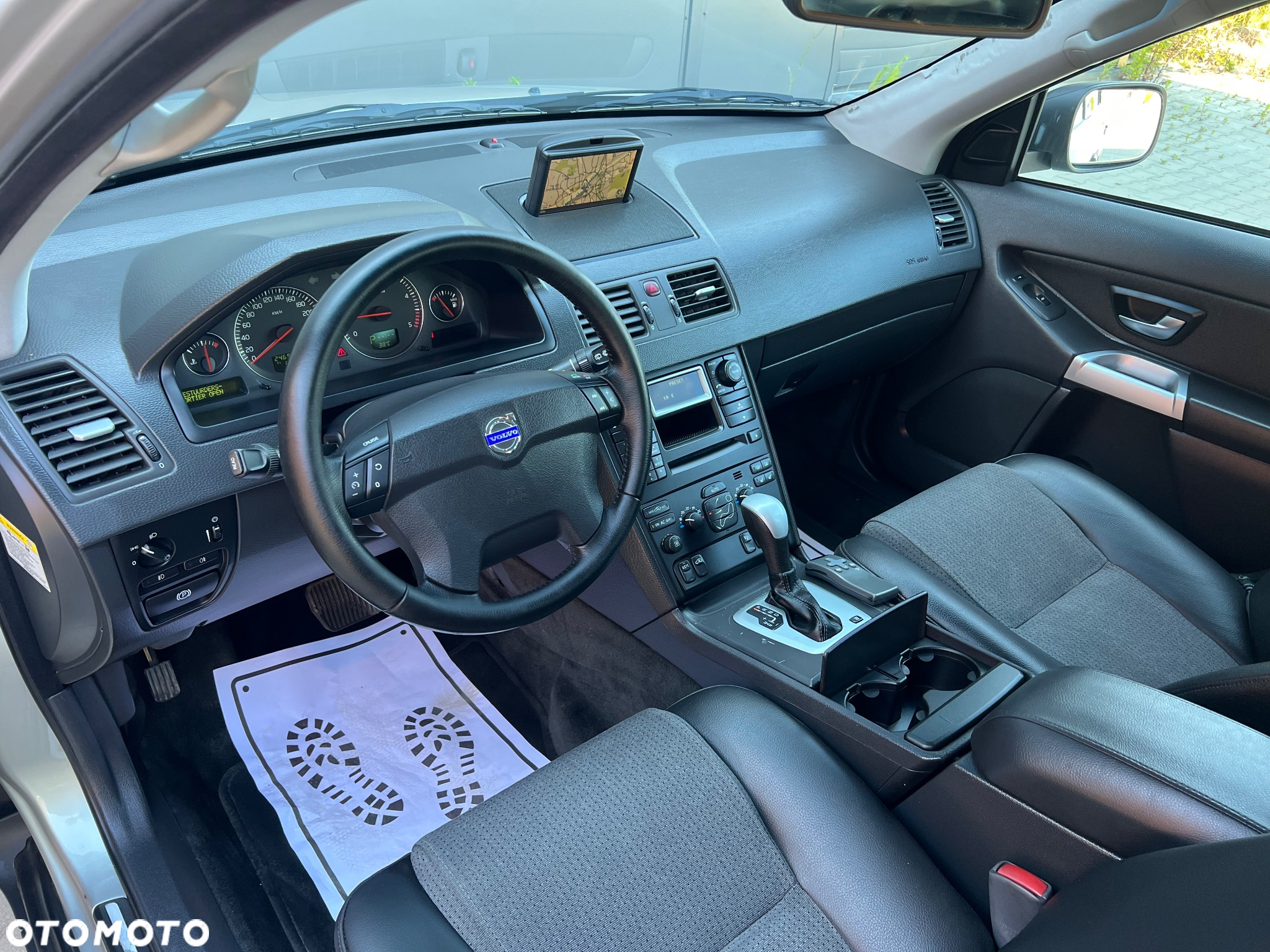 Volvo XC 90 2.4D Momentum - 6