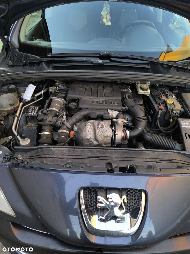Peugeot 308 - 8