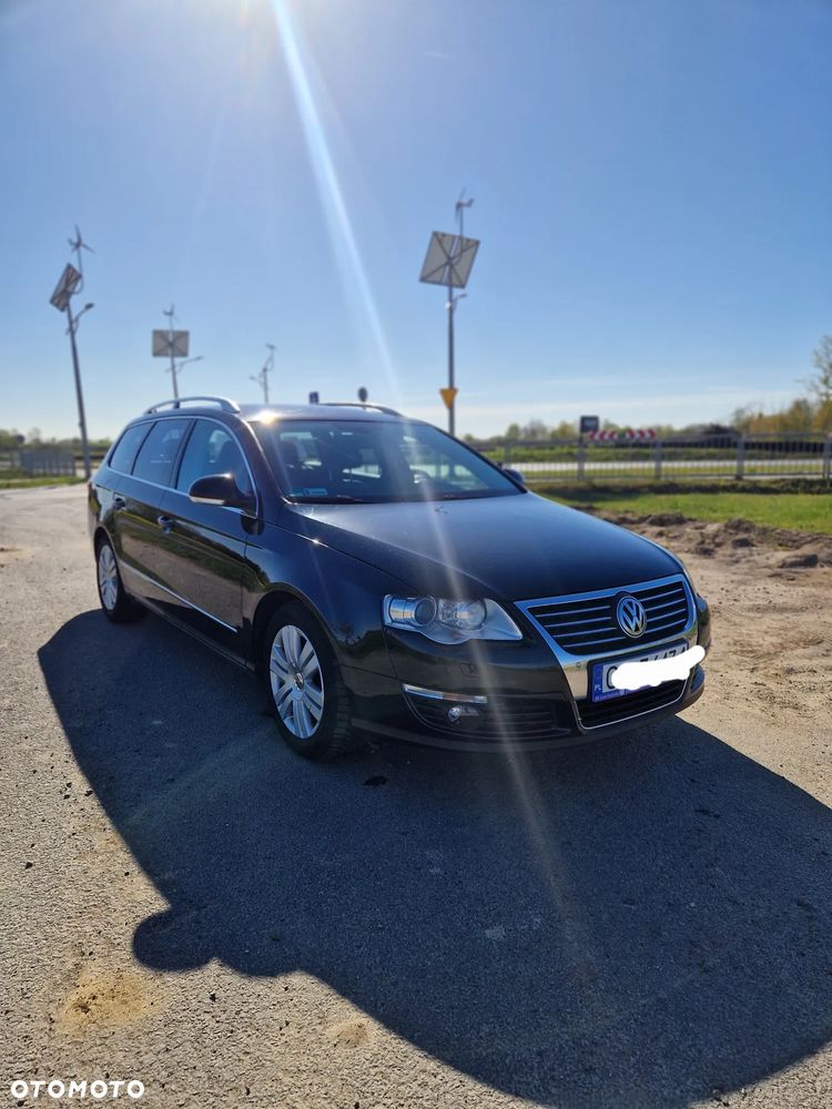 Volkswagen Passat 1.6 TDI DPF BlueMot Highline - 9