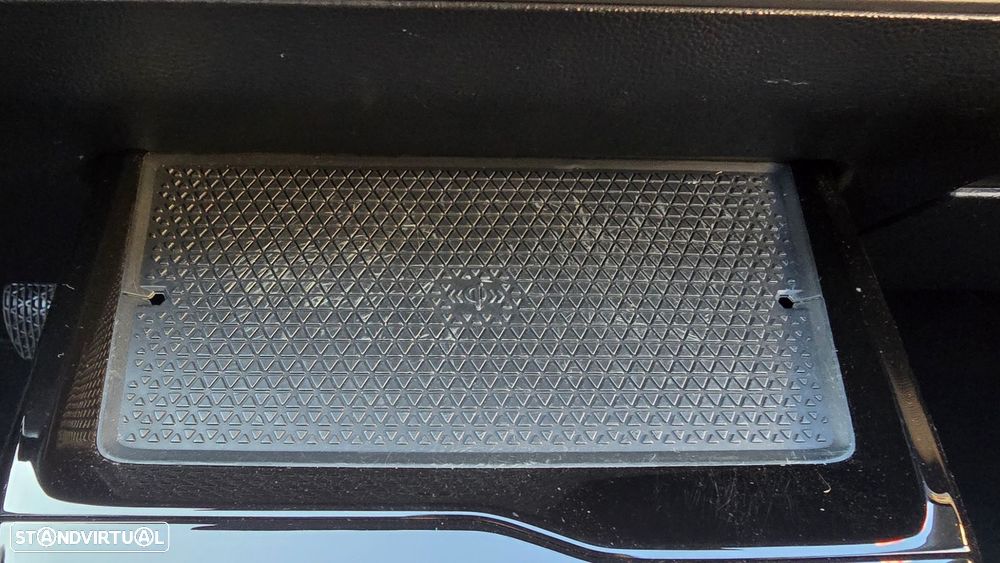 MG MG4 64 kWh Luxury - 40