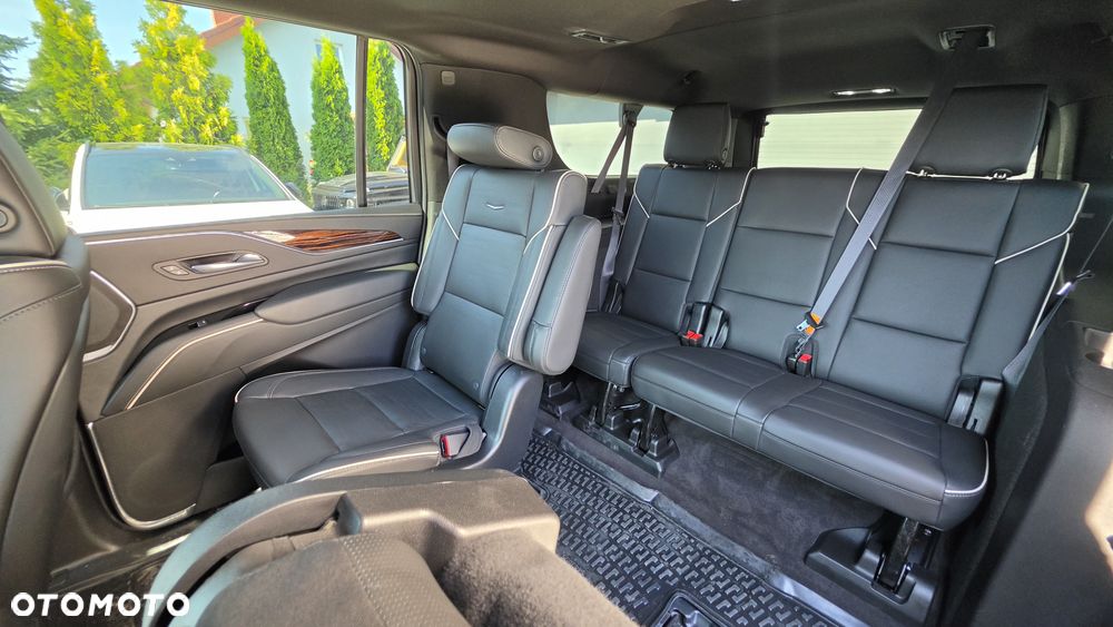 Cadillac Escalade - 10