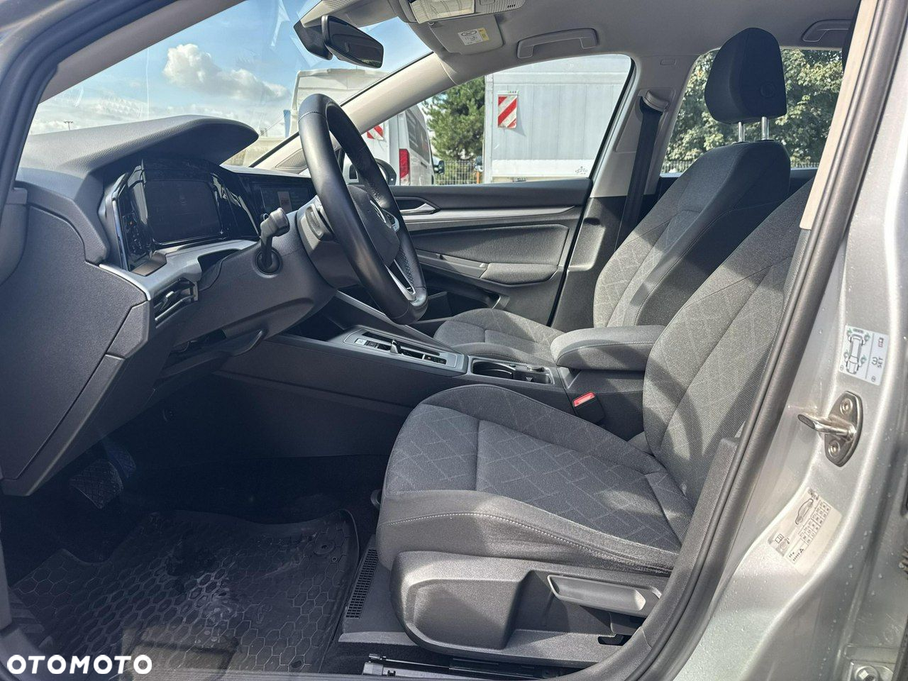 Volkswagen Golf VIII 1.5 eTSI EVO Life DSG - 11