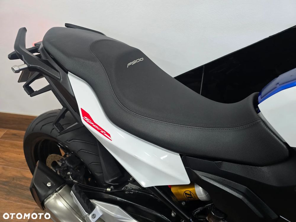 BMW F - 20