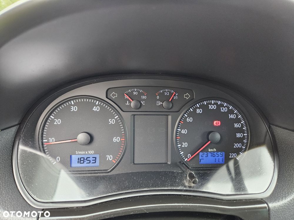 Volkswagen Polo - 4